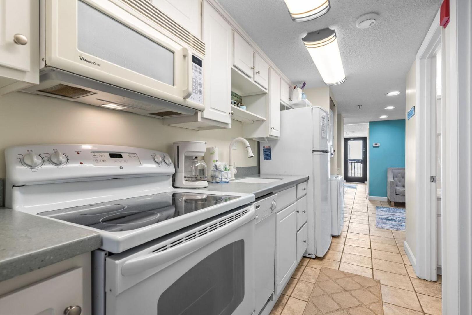 Beautiful 2 Bedroom Apartment In Cherry Grove With Stunning Views Buena Vista 402 미를 비치 외부 사진