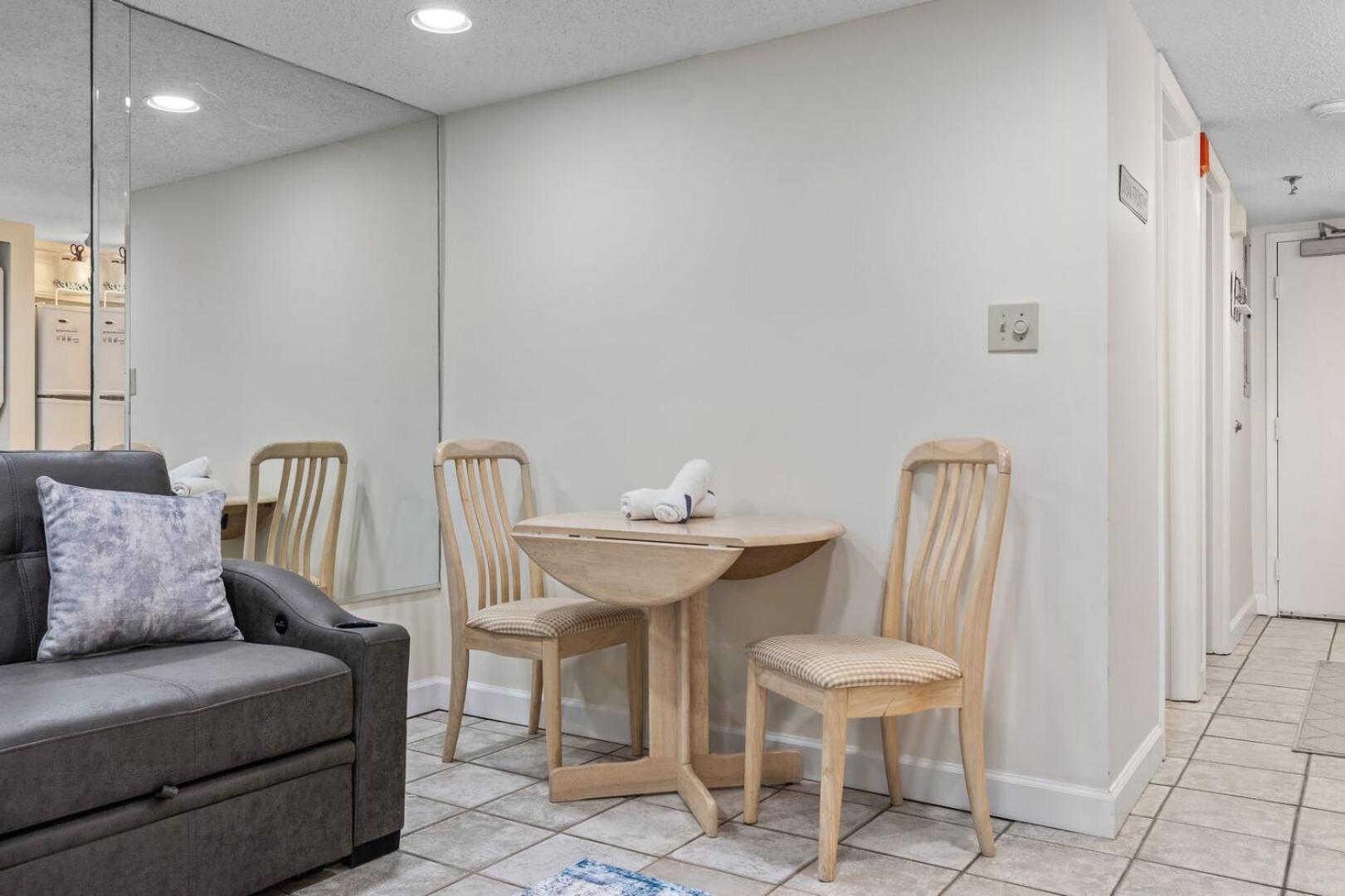 Beautiful 2 Bedroom Apartment In Cherry Grove With Stunning Views Buena Vista 402 미를 비치 외부 사진